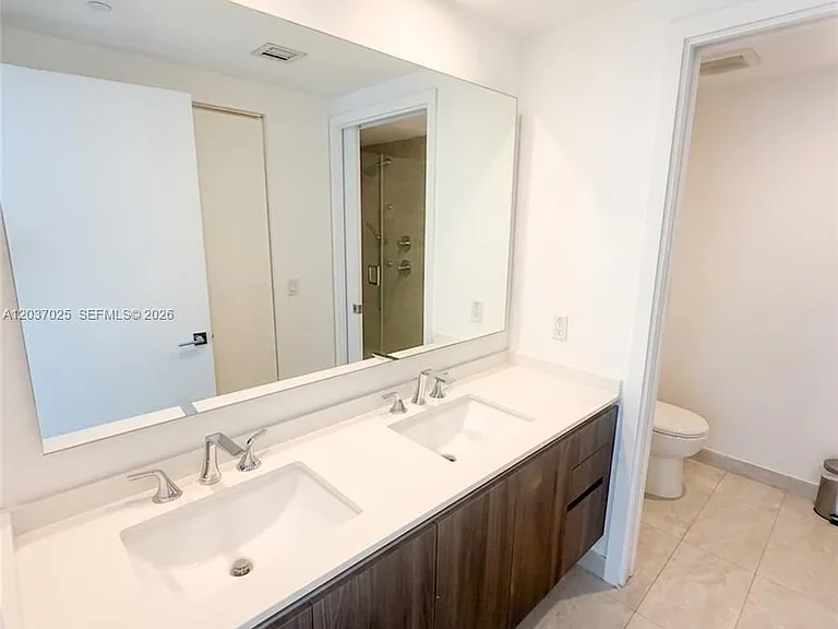 488 NE 18th St #3102 — Photo 9