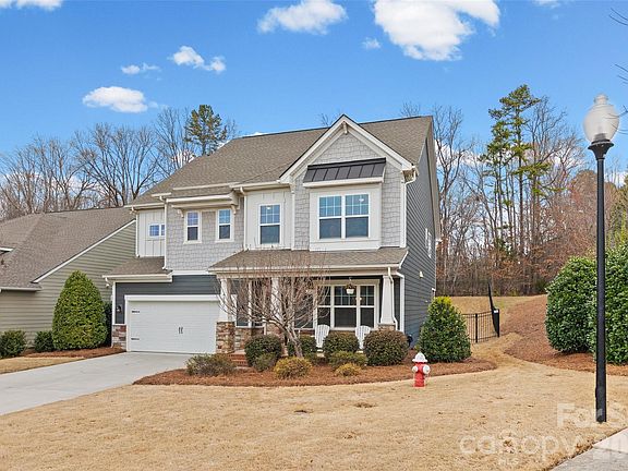 2nd image of 4055 Oakmere Rd