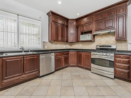 Sold by OOAKB&F INC | media 6