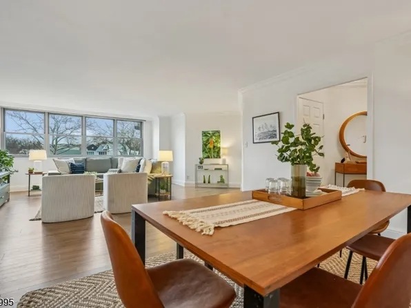 530 Valley Rd #3A, Montclair Twp., NJ 07043