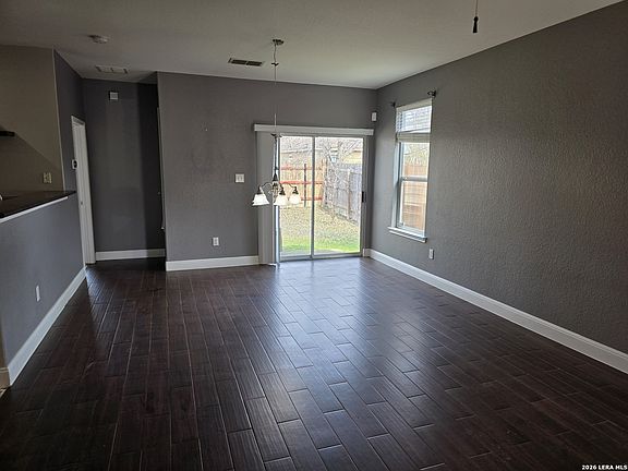 5th image of 10131 Maple Rnch