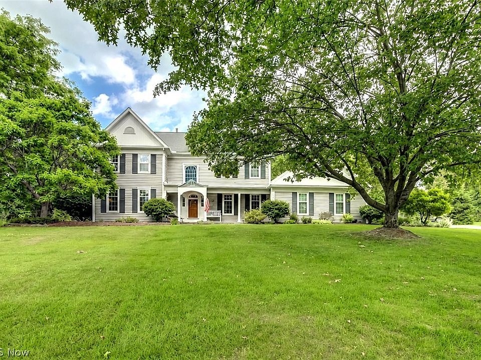 1st image of 12 Kensington Dr