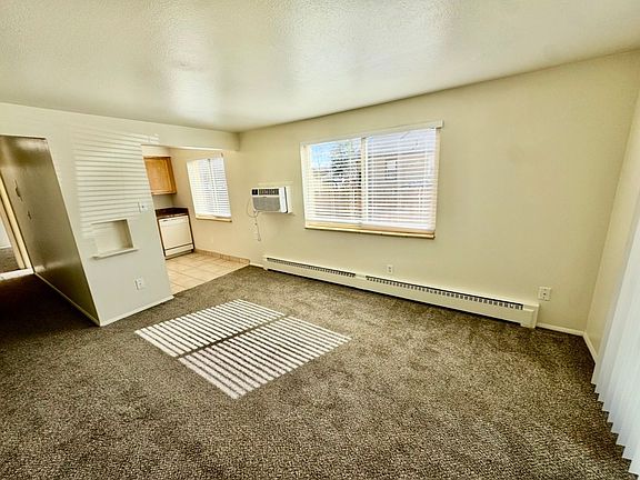 2nd image of 1020 Carr St #20-1