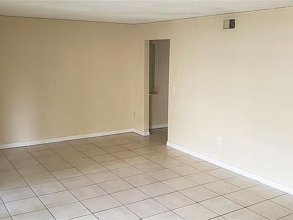 3rd image of 4027 Versailles Dr #4027F