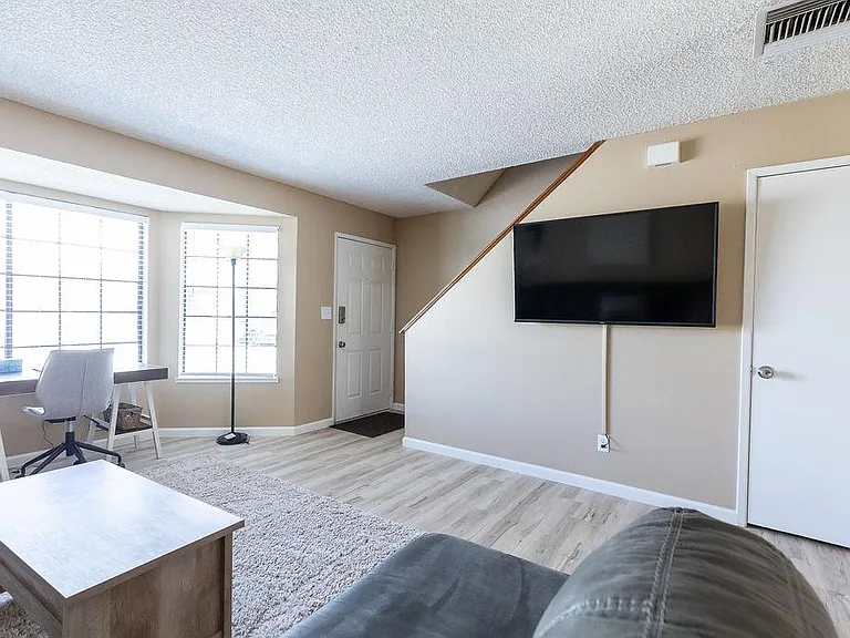 620 Perdew Ave #B — Photo 6
