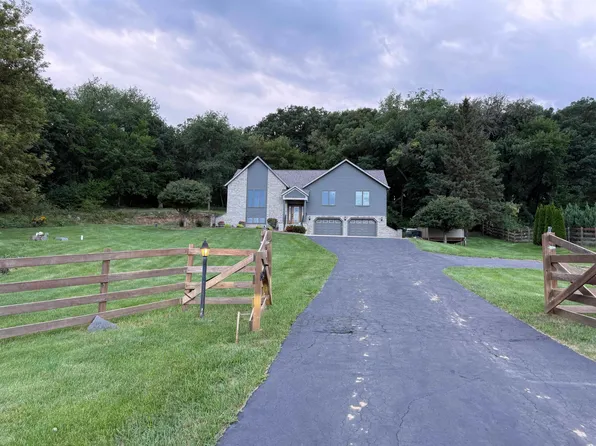 N6485 Kroghville Rd, Waterloo, WI 53594