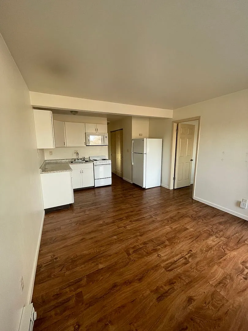 715 Parker Street — Photo 3