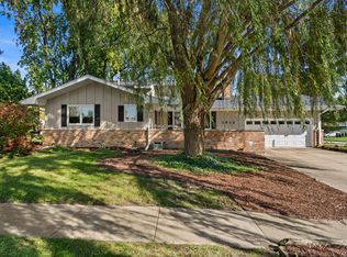 1912 Robert Dr, Champaign, IL 61821