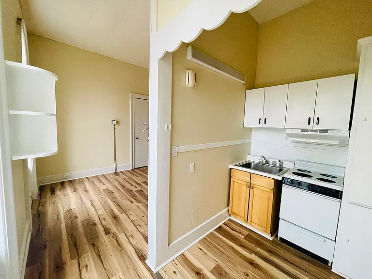 567 Saint Paul St #4 — Photo 11