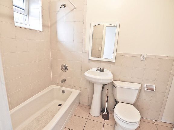 4th image of 2109 5th Ave #2B