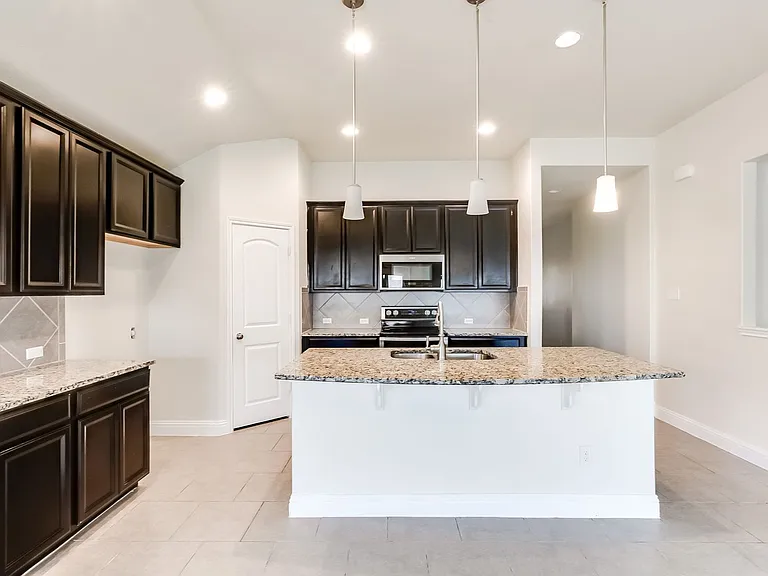 820 Vintage Way — Photo 12