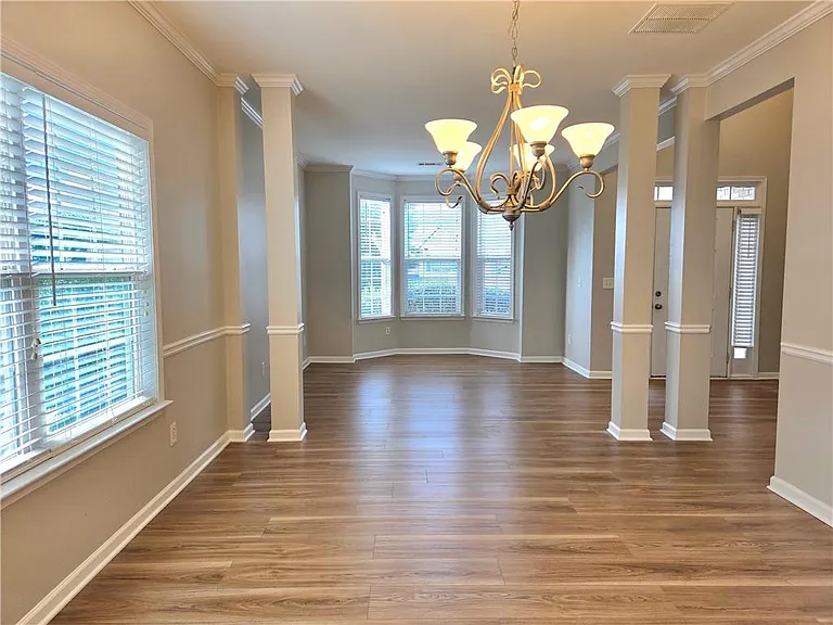 621 Roxtree Ct — Photo 4