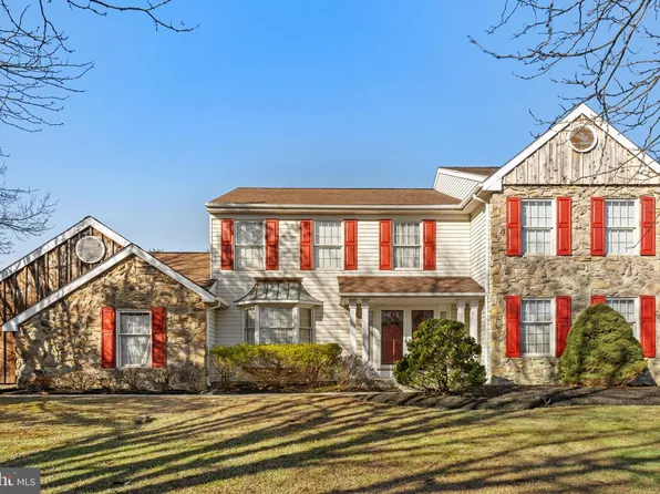 2220 Locust Dr, Lansdale, PA 19446