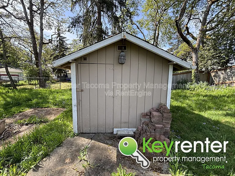 6818 87th St SW — Photo 23