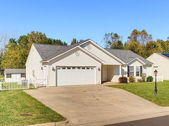3rd image of 714 Ritchie Blvd