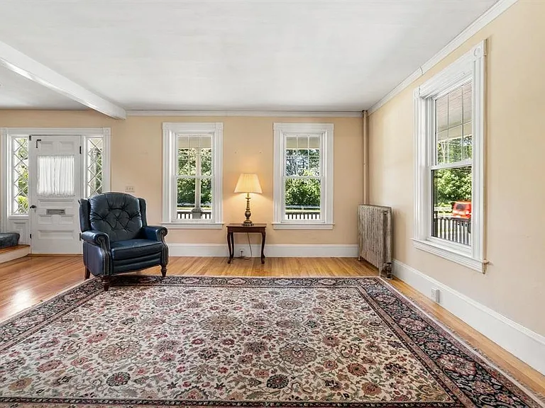 20 Stark Ave — Photo 8