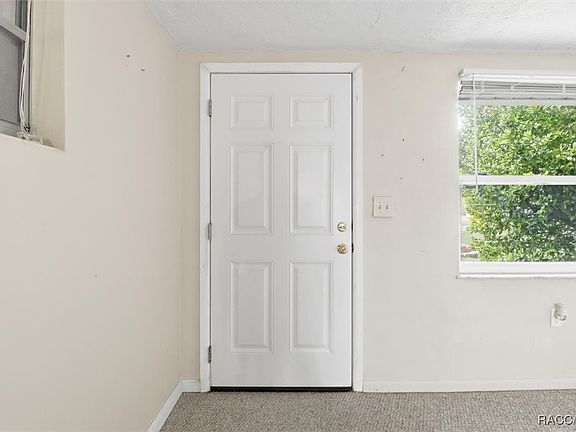 4th image of 27 Regina Blvd