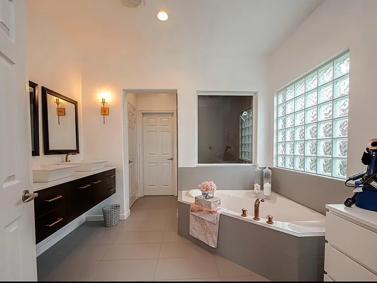 10614 Opal Ridge Dr — Photo 14