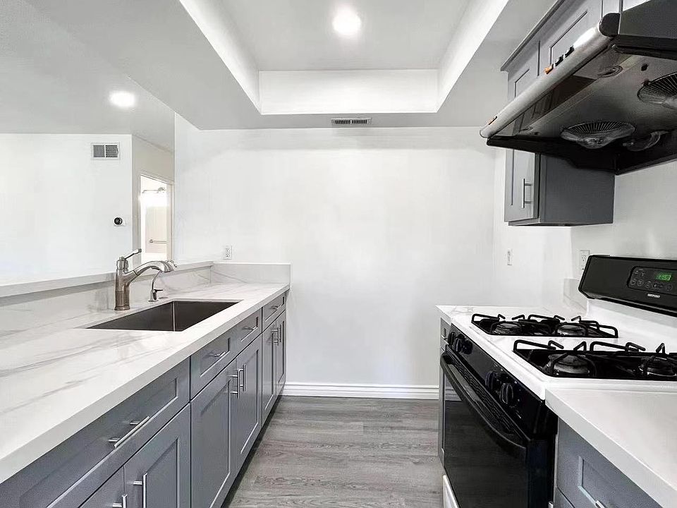 1st image of 2331 Highbury Ave APT 27