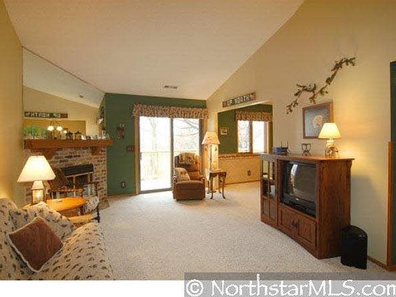 2nd image of 2588 Moundsview Drive