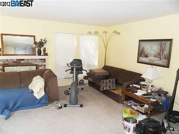 4th image of 802 Park Central St