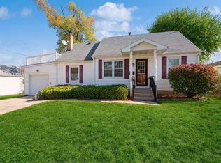 3611 C Ave NE, Cedar Rapids, IA 52402