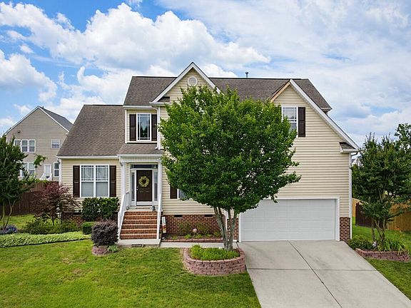 2nd image of 441 Shady Willow Ln