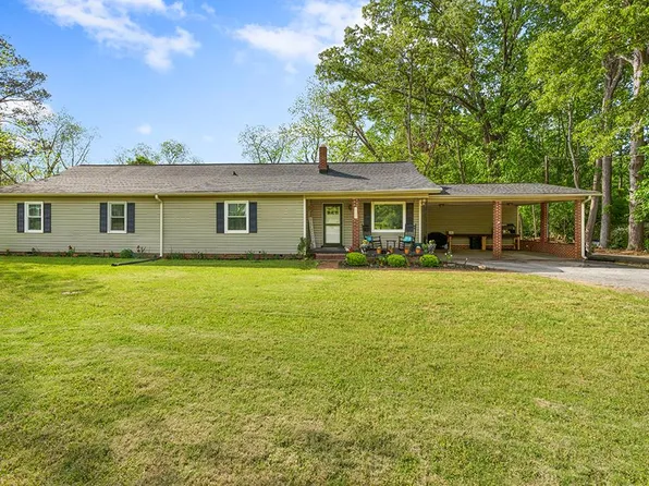 1814 McCormick Hwy, Greenwood, SC 29646
