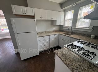 2235 Vermont St APT 2F, Blue Island, IL 60406