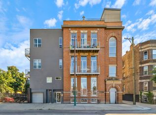 2411 W Walton St APT 1B, Chicago, IL 60622