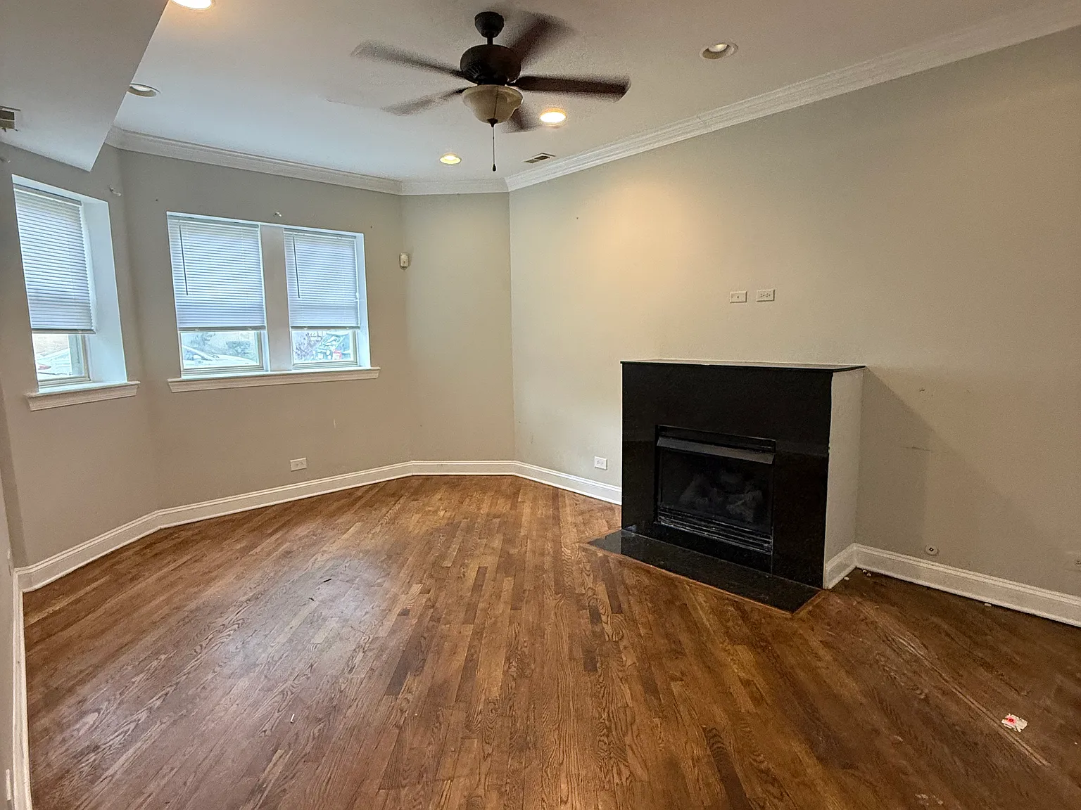 2 bed, $1,975 — Photo 3