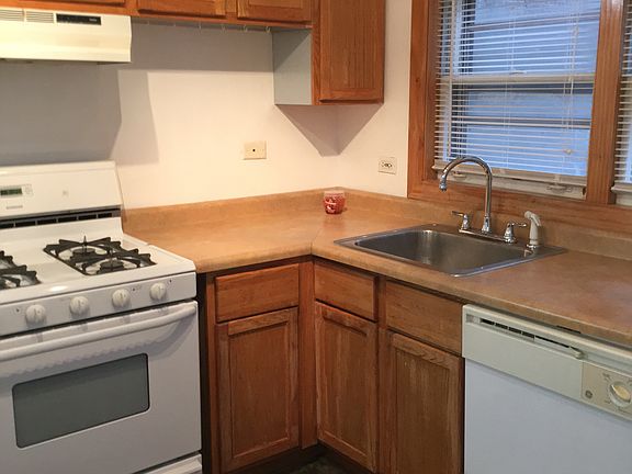3rd image of 4819 N Oakley Ave