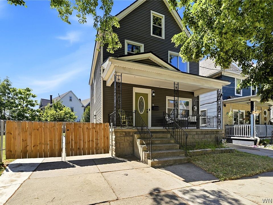 1st image of 39 Heward Ave