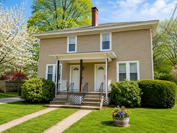 2 Forest St #4, Maynard, MA 01754