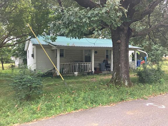 3rd image of 60 Linden St