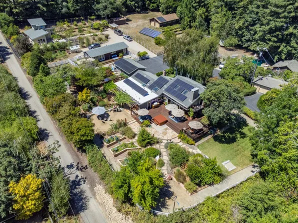 5611 Branciforte Dr, Santa Cruz, CA 95065