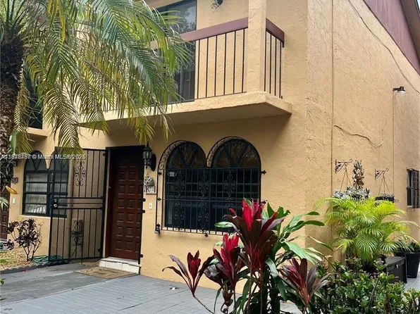 918 SW 7th Ave #3-2, Miami, FL 33130