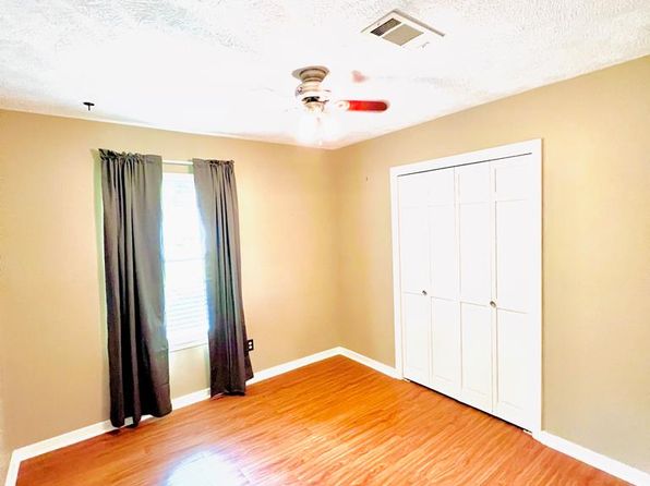 618 Holly Ridge Dr, Vicksburg, MS 39180