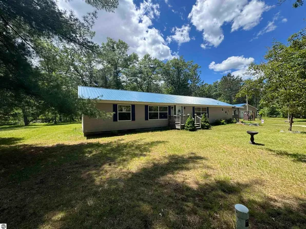 3308 Morrison Rd, West Branch, MI 48661