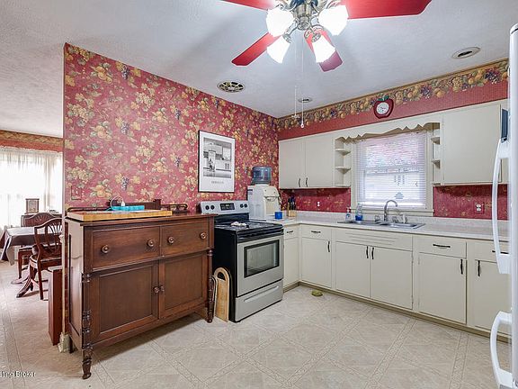 5th image of 913 1/2 Clarks Ln