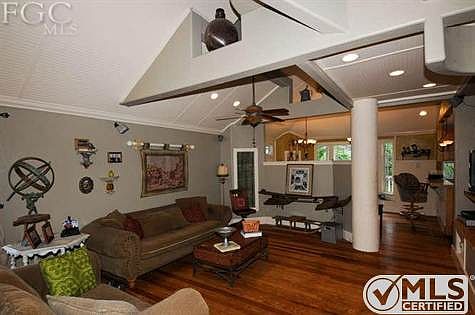 3rd image of 501 Palermo Cir