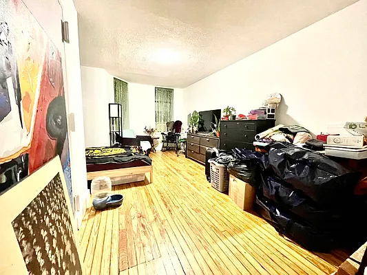 Rented by Pear NYC LLC | media 19