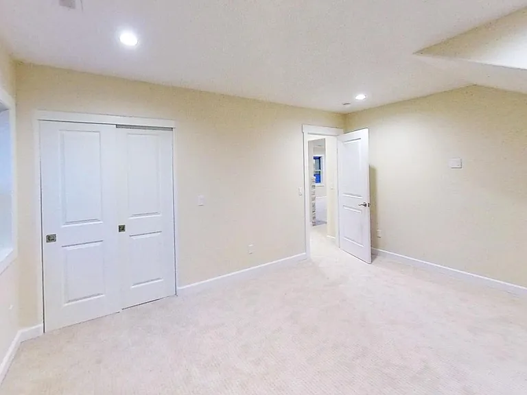 1722 NE Jackson School Rd — Photo 16