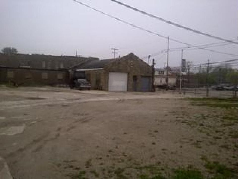 2nd image of 1325 14th St
