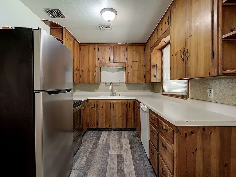 1306 McKinley Ave — Photo 11