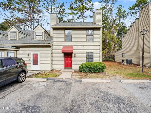 104 Island Pines Dr, Port Royal, SC 29935
