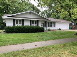 1015 W Washington St, Winterset, IA 50273