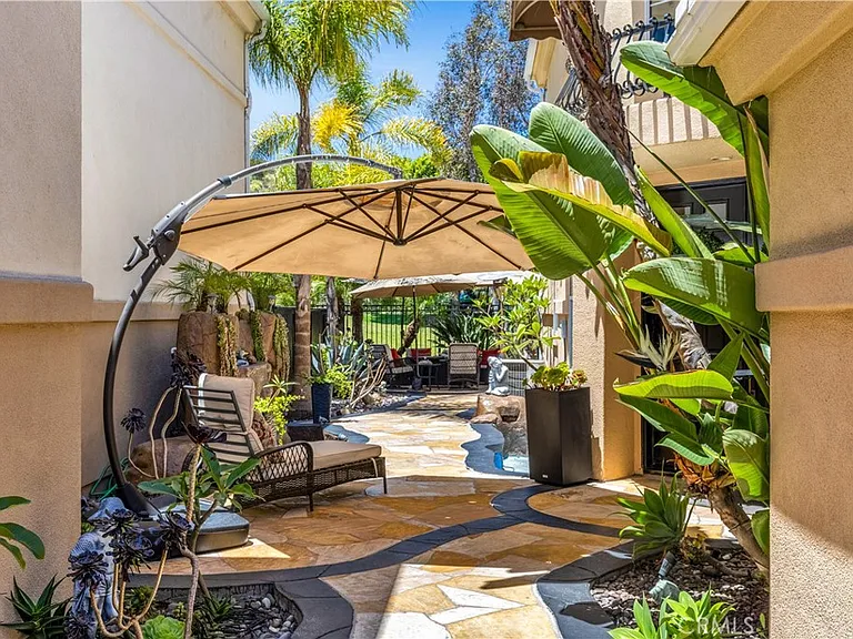 28060 Paseo Hacienda — Photo 3