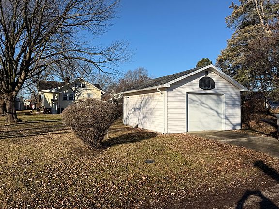 4th image of 1011 Vine St