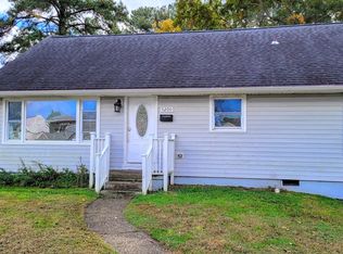 5200 River Oaks Ct, Norfolk, VA 23502